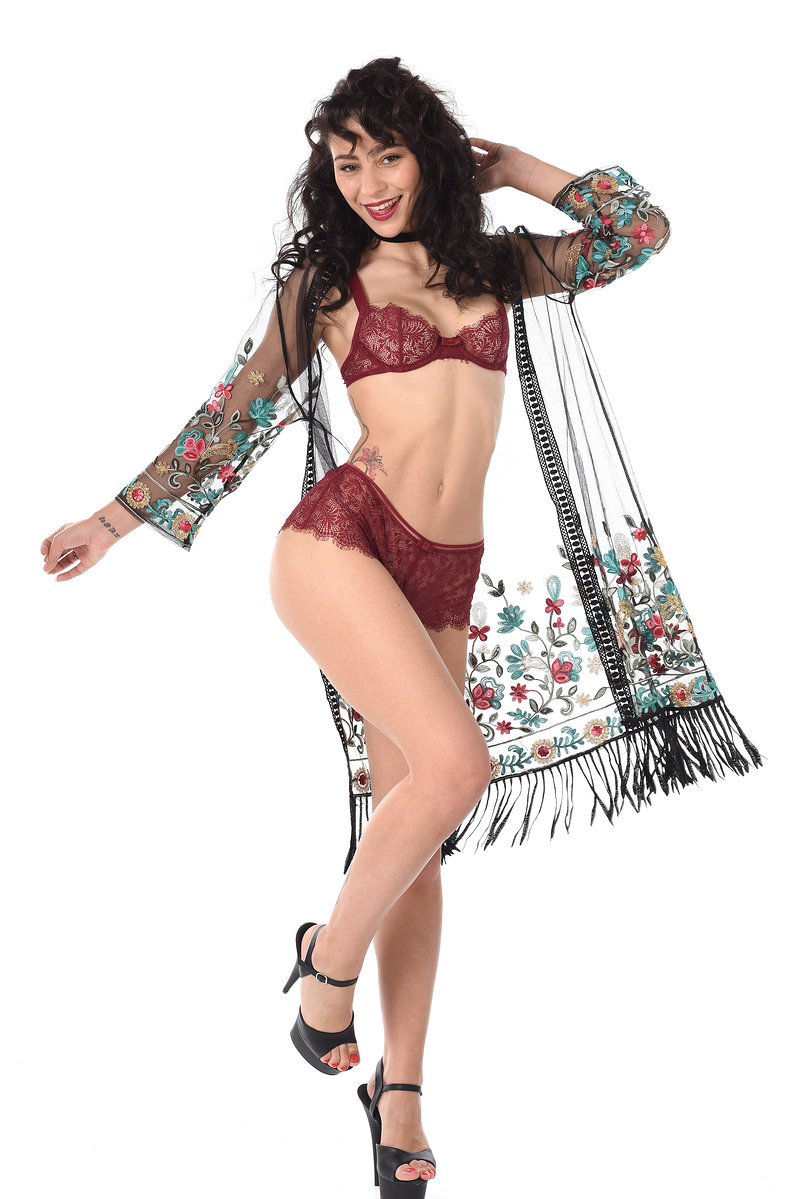 Алина, 20 лет, 1 размер груди